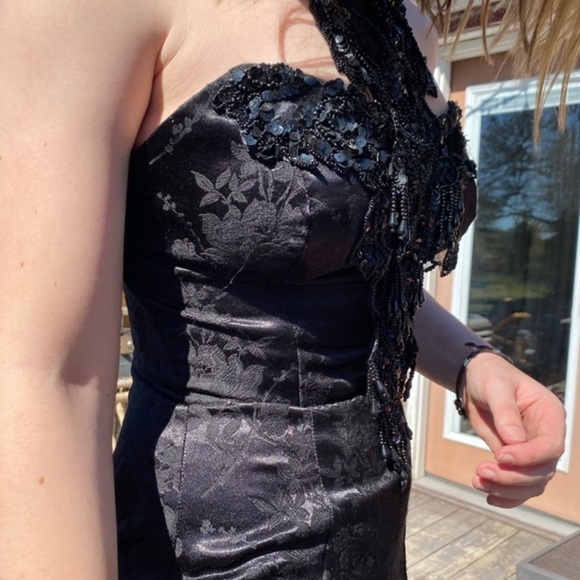 Black Prom dress 11/12 - Picture 14 of 16